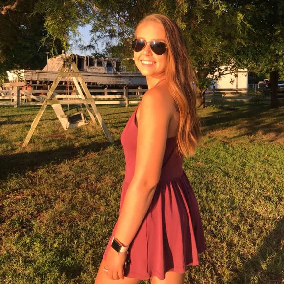 Meet your Posher, Taylor - Picture 1 of 1